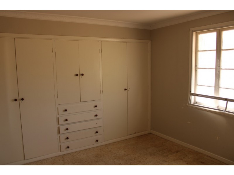 54 Alice St, Dalby QLD 4405