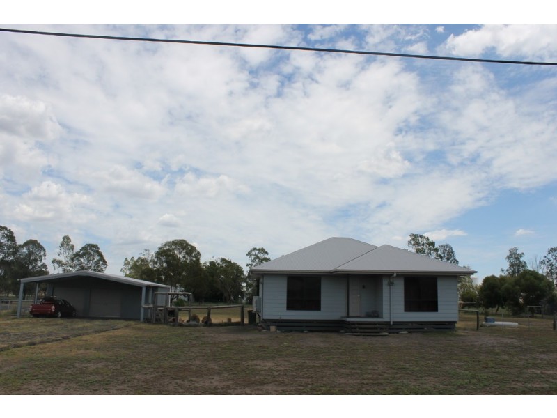 30 Henderson Street, Dalby QLD 4405
