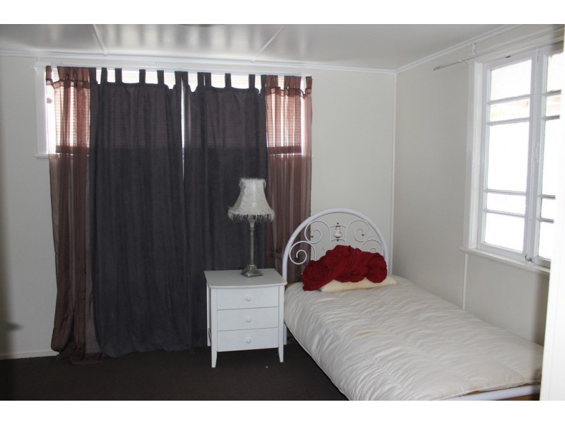 6 Corkill Street, Dalby QLD 4405