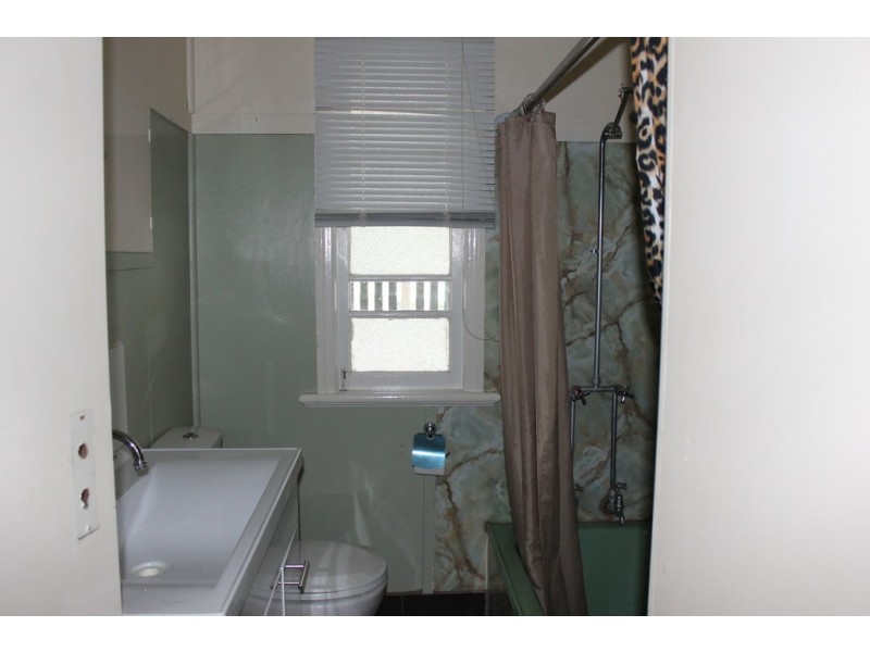 6 Corkill Street, Dalby QLD 4405