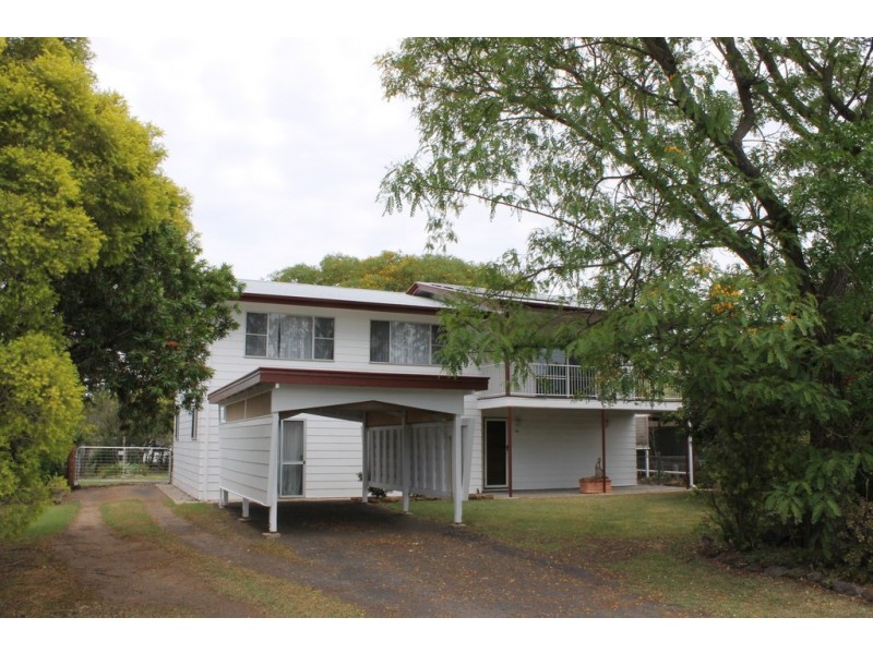 24 McQueen Street, Dalby QLD 4405
