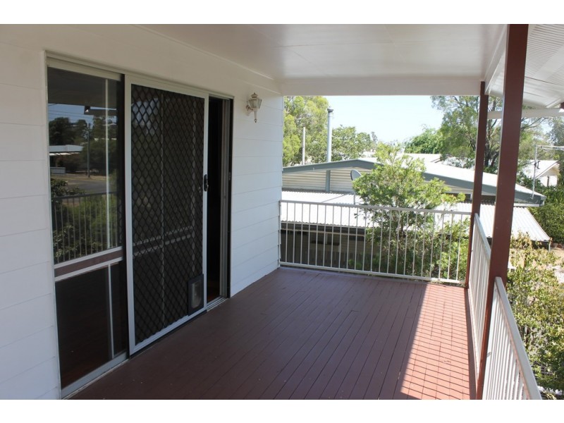 24 McQueen Street, Dalby QLD 4405