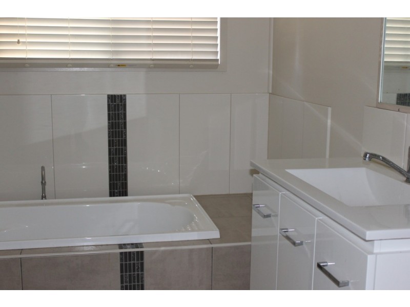 18 Arthur Street, Dalby QLD 4405
