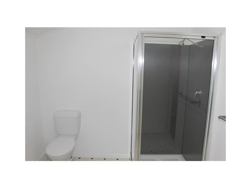 4 Wooburn Street, Dalby QLD 4405