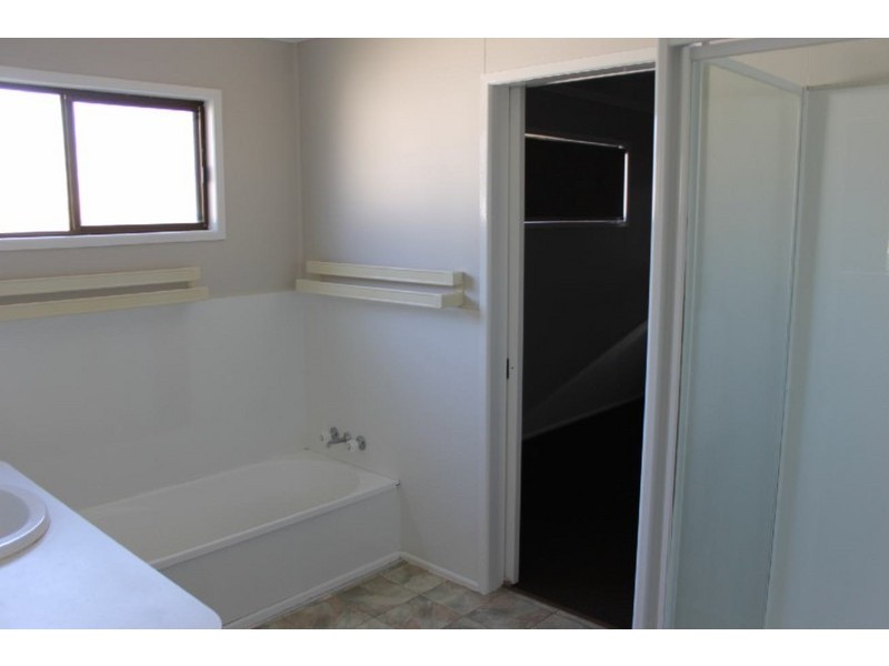 32 Edward Street, Dalby QLD 4405