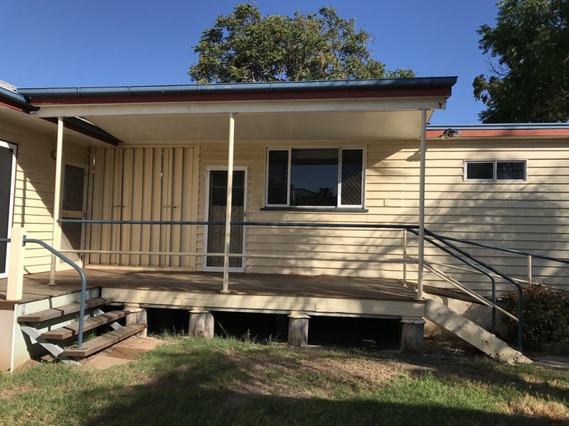 7 Thorley Street, Dalby QLD 4405