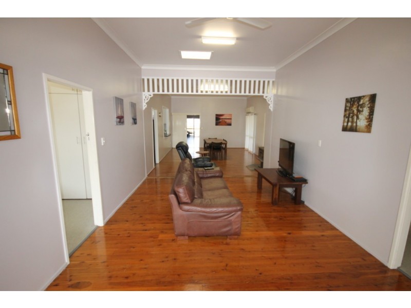 25 Patrick Street, Dalby QLD 4405