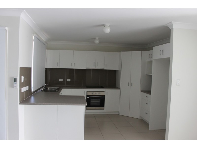 17 Gosden Drive, Dalby QLD 4405