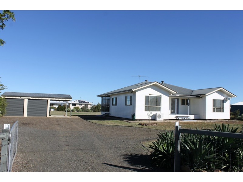 148 Sandalwood Ave, Dalby QLD 4405