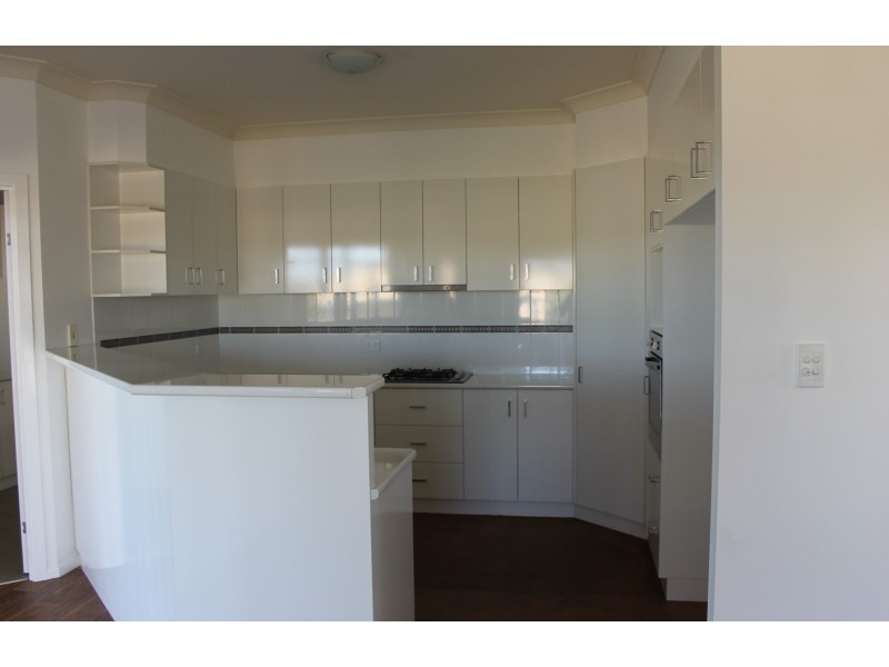 148 Sandalwood Ave, Dalby QLD 4405