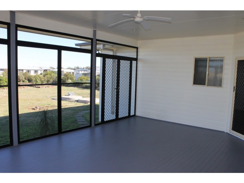 148 Sandalwood Ave, Dalby QLD 4405