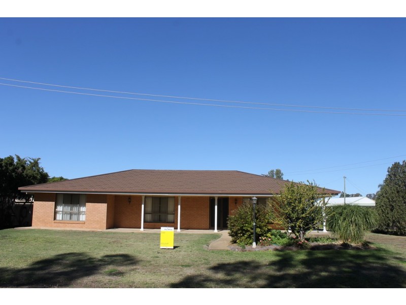 1 Curtis Street, Dalby QLD 4405
