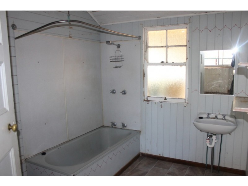 26 Alfred Street, Dalby QLD 4405