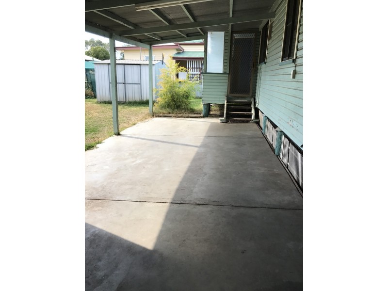 7 Hunter St, Dalby QLD 4405