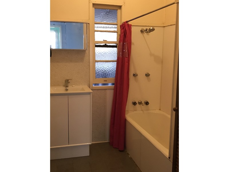 7 Hunter St, Dalby QLD 4405