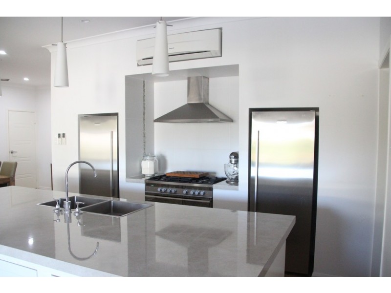 2 Jack Street, Dalby QLD 4405