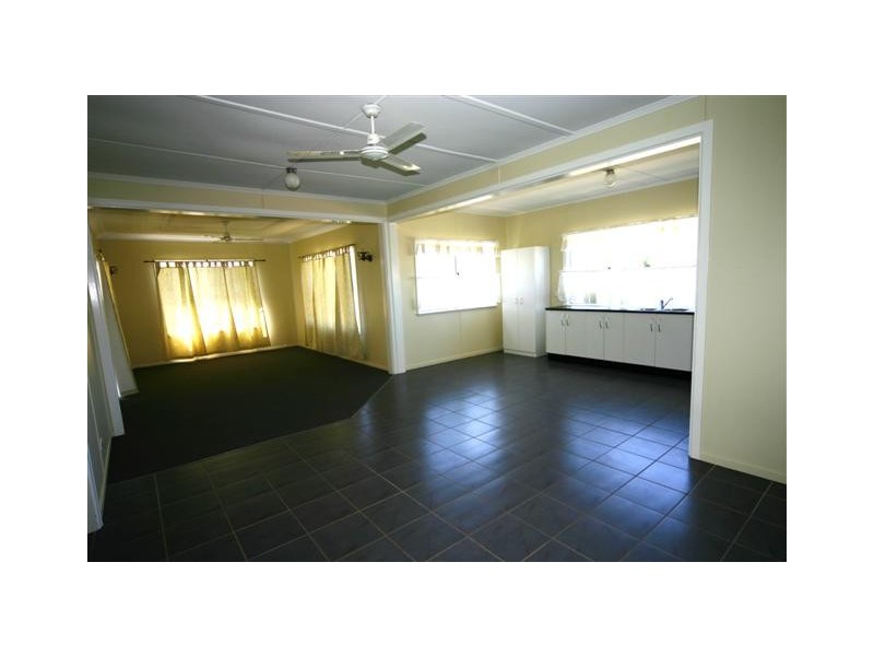 118 Bunya Street, Dalby QLD 4405