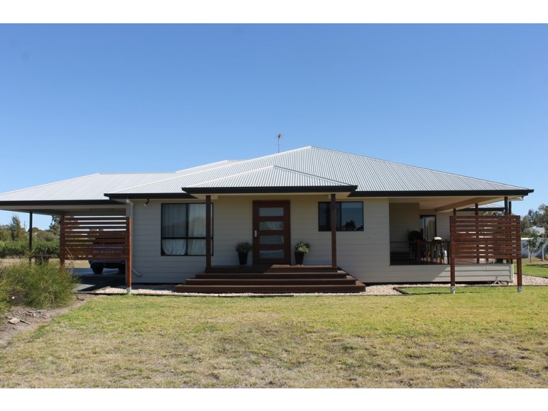 14 Vanessa Drive, Dalby QLD 4405