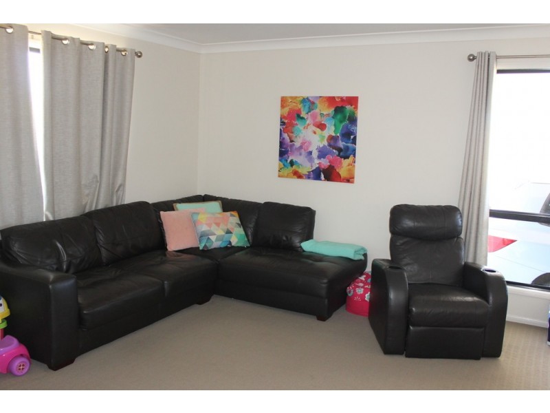 14 Vanessa Drive, Dalby QLD 4405