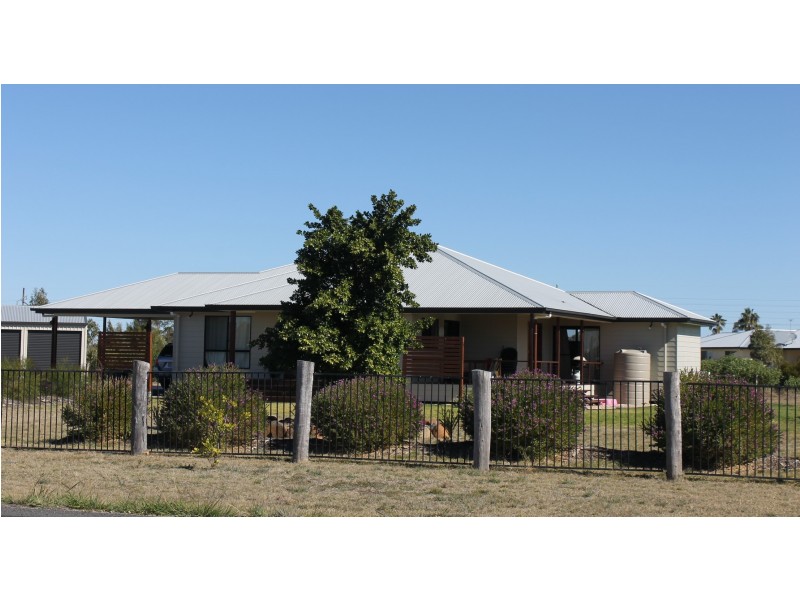 14 Vanessa Drive, Dalby QLD 4405