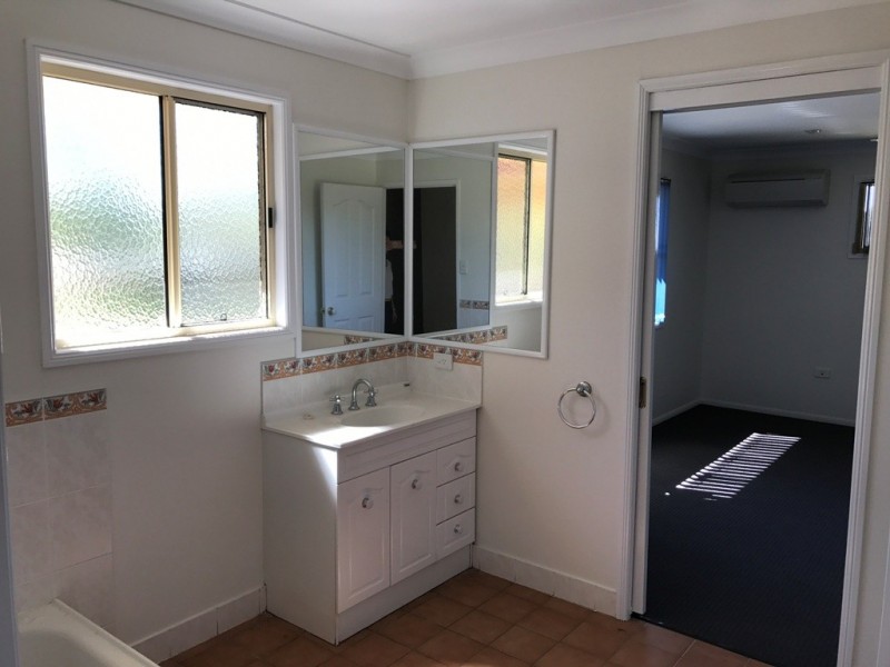 9 Jackara Court, Dalby QLD 4405