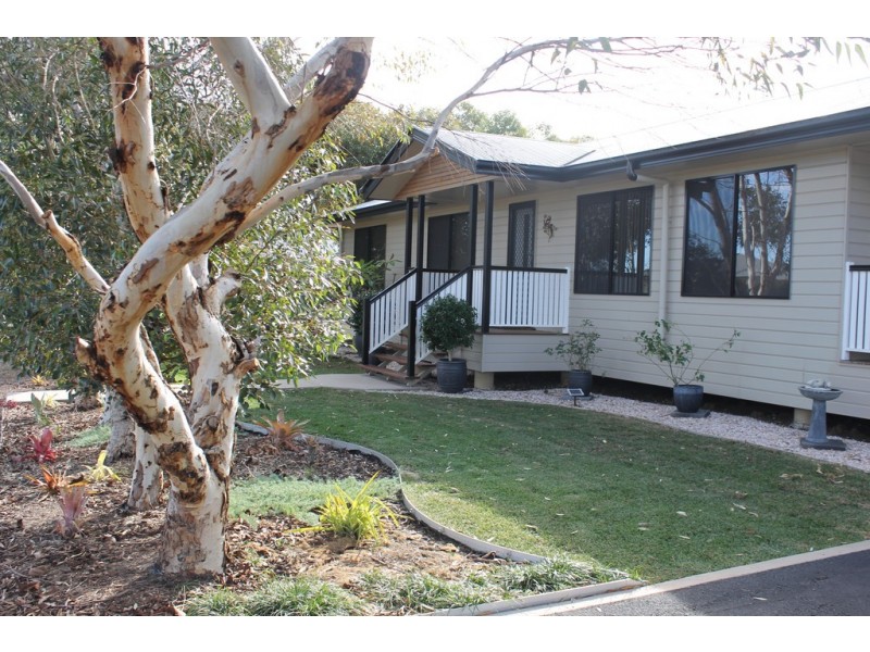 4 Sullivan Crescent, Dalby QLD 4405