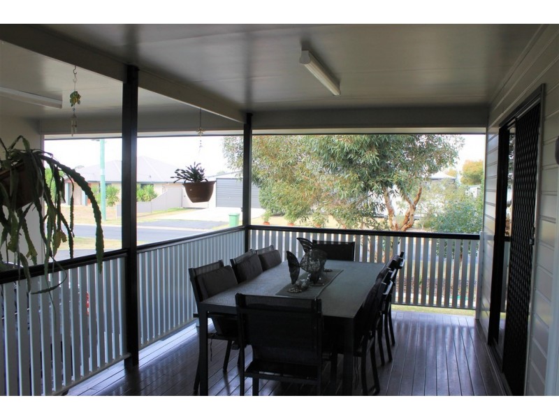 4 Sullivan Crescent, Dalby QLD 4405