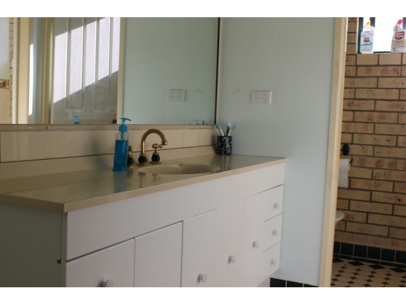 107 Chelldan Ave, Dalby QLD 4405