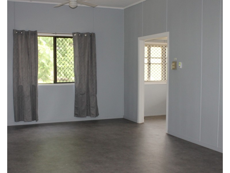 14 Bagot Street, Dalby QLD 4405