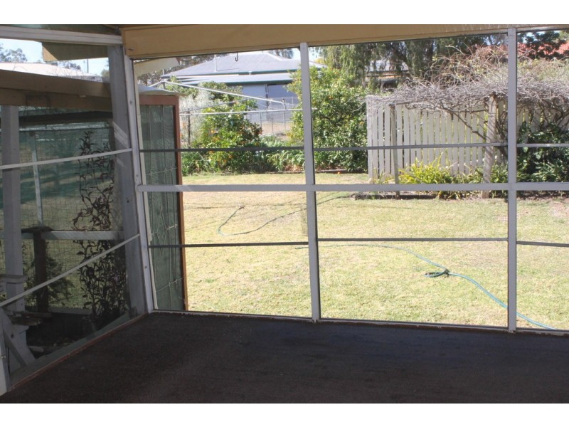 15 Knox Street, Dalby QLD 4405