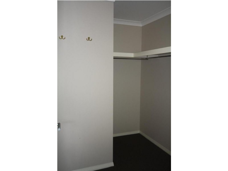 8 St Andrews Chase, Dalby QLD 4405