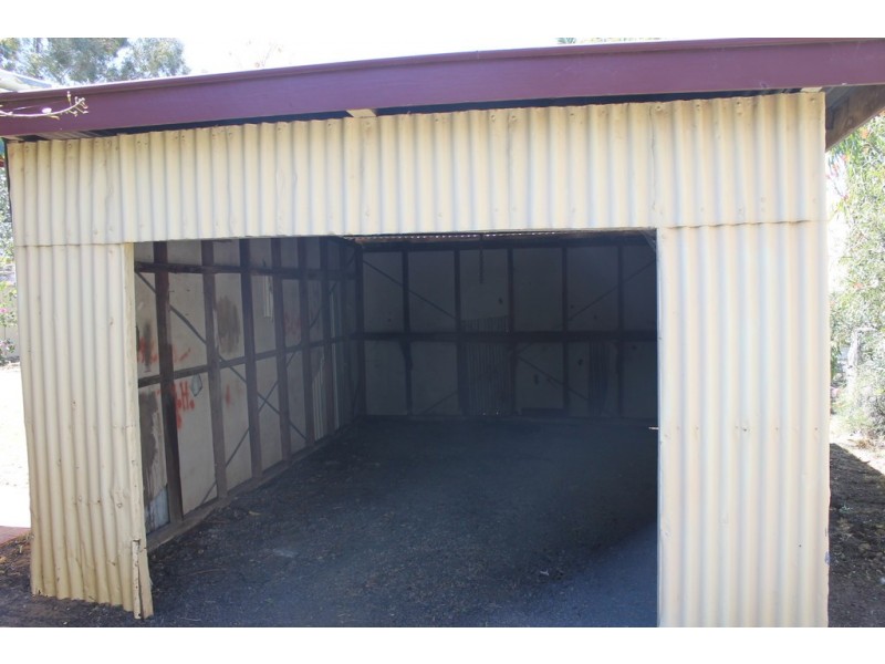 5 Besley Street, Dalby QLD 4405