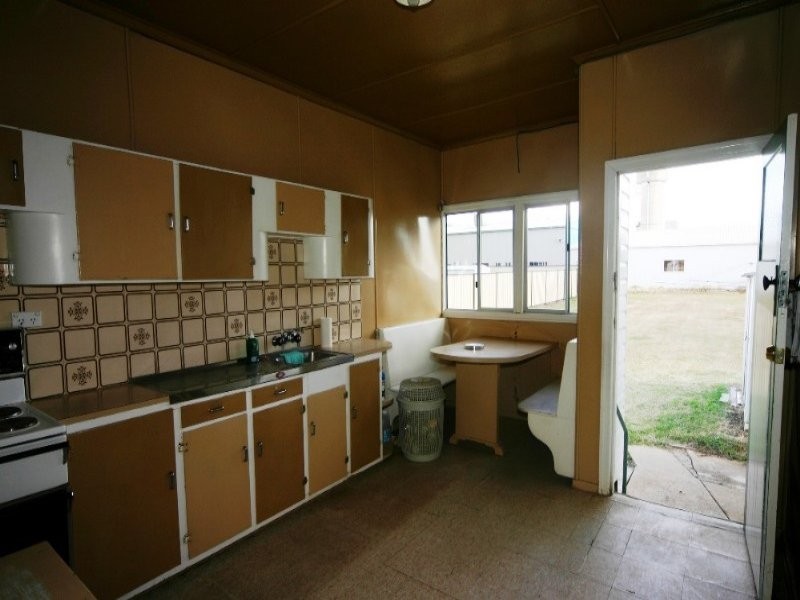 26 North Street, Dalby QLD 4405