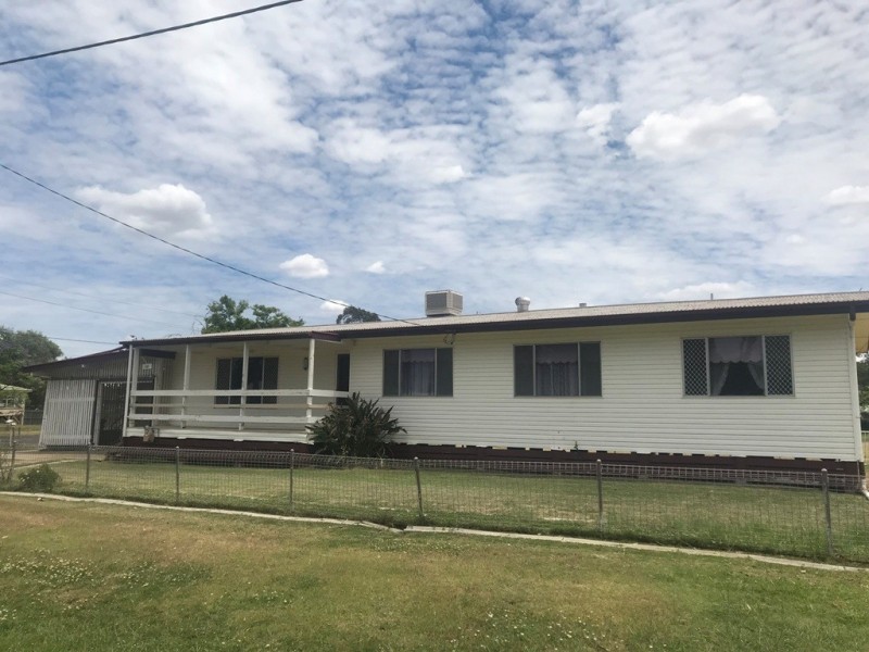 73a Patrick Street, Dalby QLD 4405