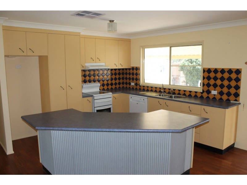 9 Thrupps Road, Dalby QLD 4405