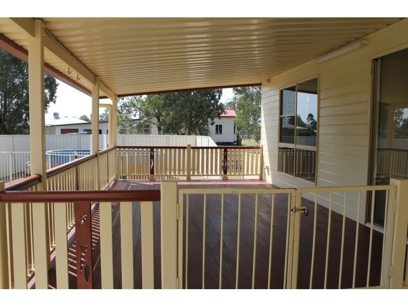 9 Thrupps Road, Dalby QLD 4405