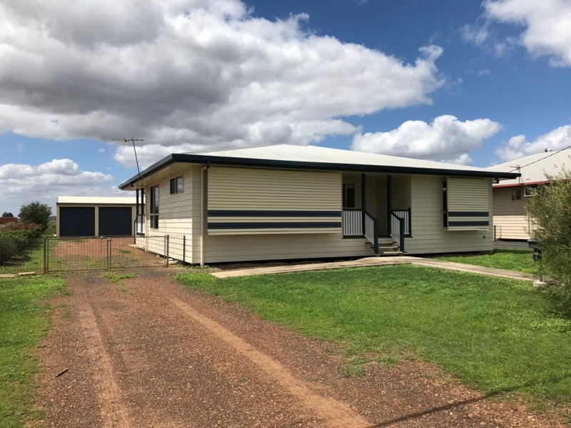 53 Hogan Street, Dalby QLD 4405