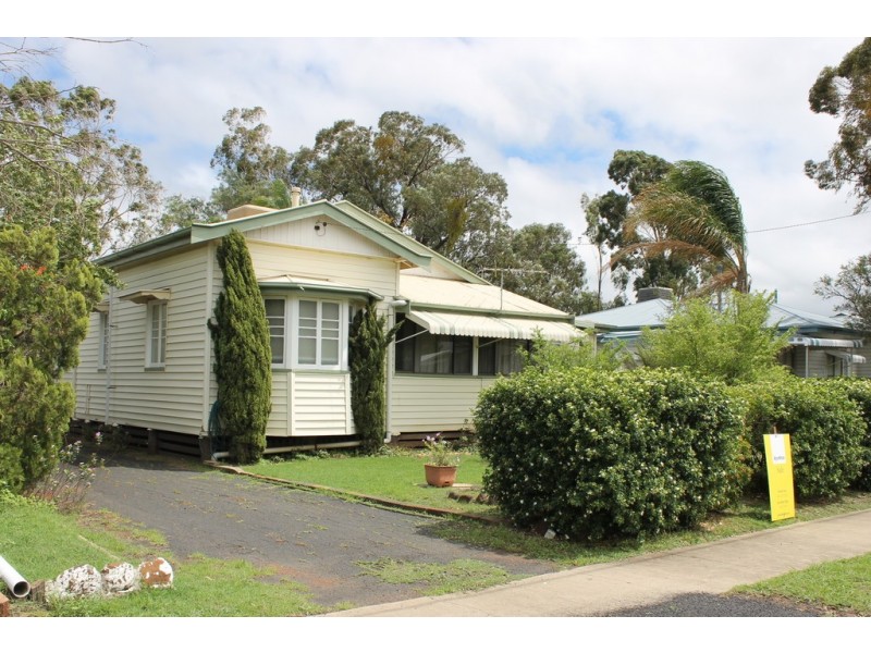 19 Kookaburra Street, Dalby QLD 4405