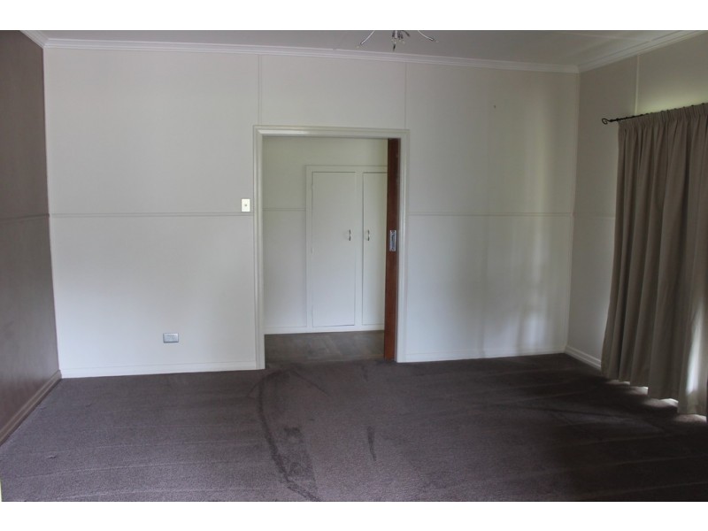 12 Crofts Road, Dalby QLD 4405
