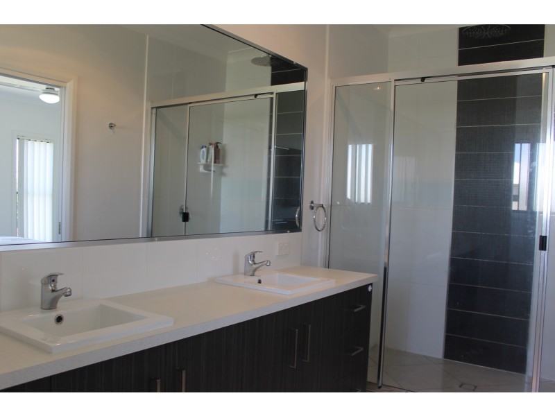 43 Solitaire Court, Dalby QLD 4405