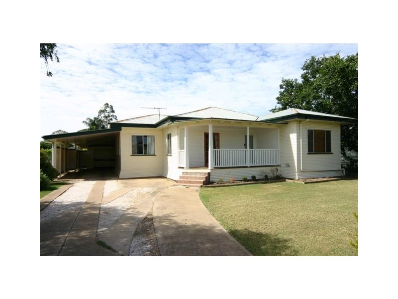 3 Higginbotham Street, Dalby QLD 4405