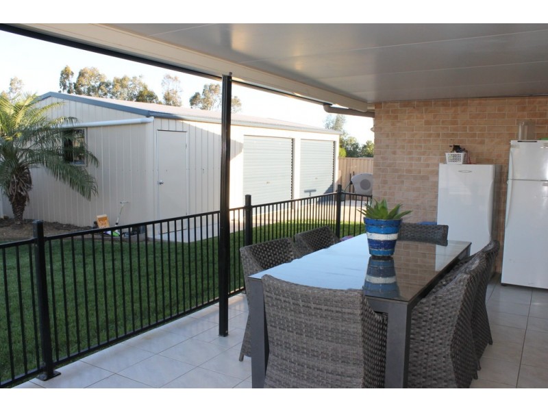 5 Sullivan Crescent, Dalby QLD 4405