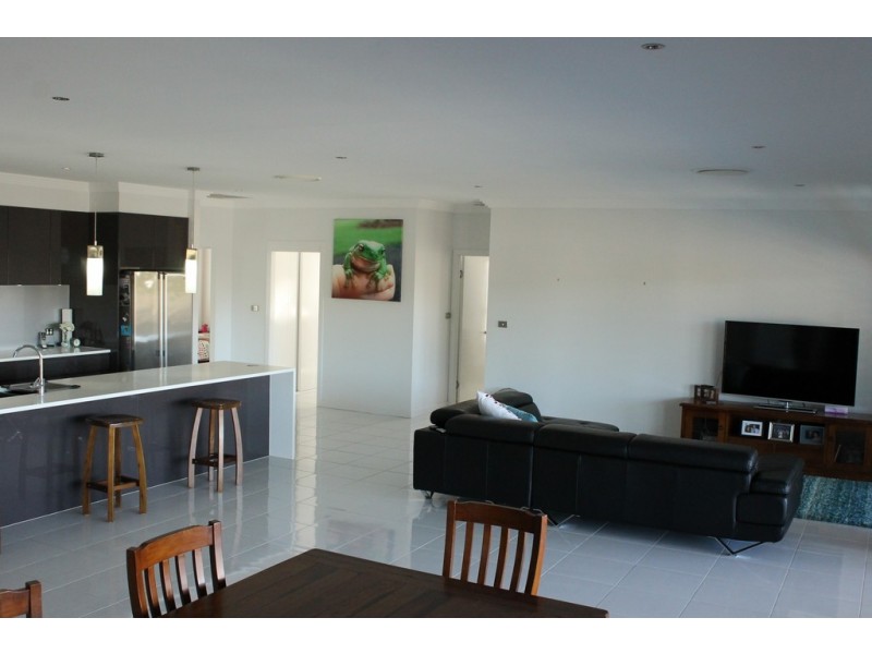 7 Banjo Paterson Place, Dalby QLD 4405