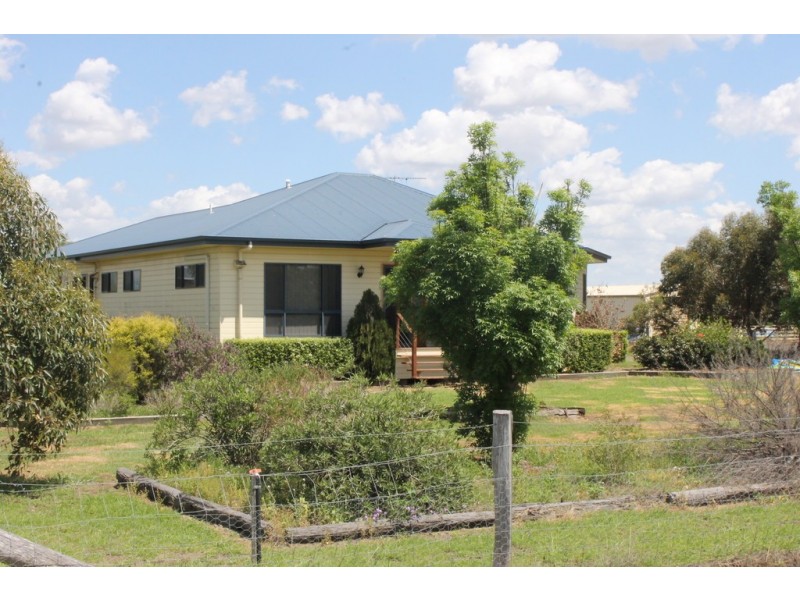 31 Rosina Court, Dalby QLD 4405