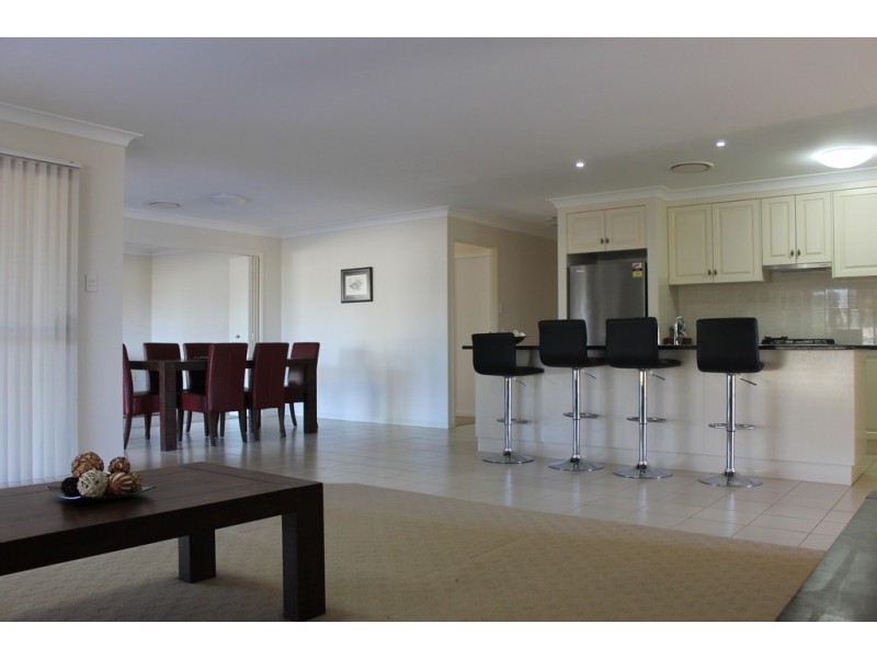 14 Banjo Patterson Place, Dalby QLD 4405