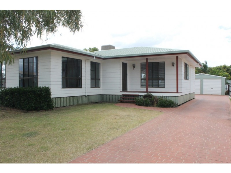 1 College Crescent, Dalby QLD 4405