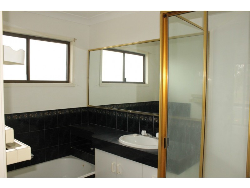 1 College Crescent, Dalby QLD 4405