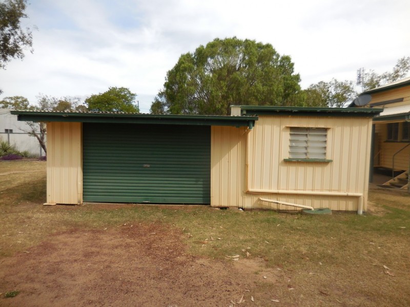 9 Besley Street, Dalby QLD 4405