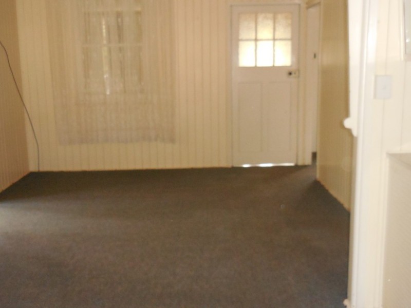 9 Besley Street, Dalby QLD 4405