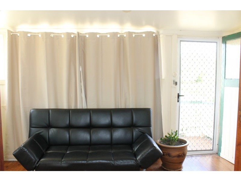 2 Higginbotham Street, Dalby QLD 4405